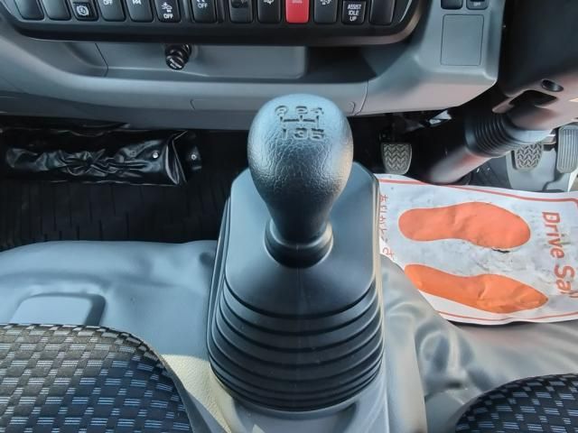 HINO DUTRO 2020 Image 31