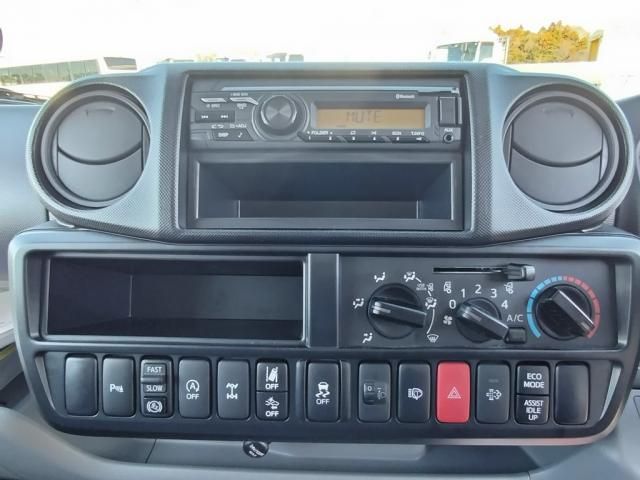 HINO DUTRO 2020 Image 31