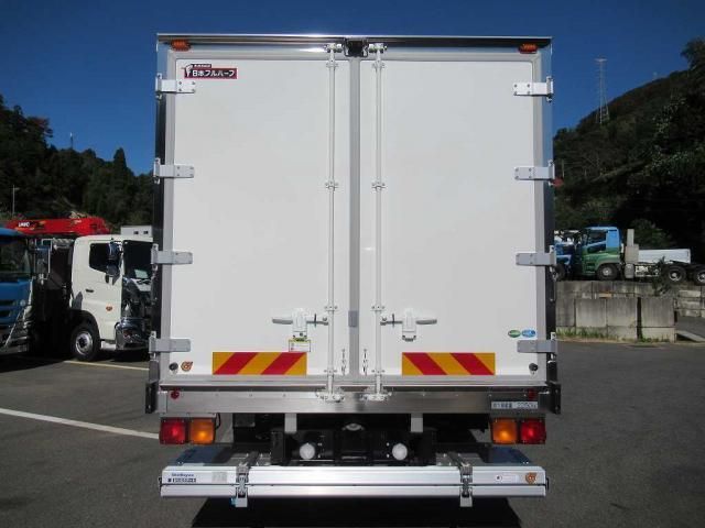 MITSUBISHI FUSOU FIGHTER 2025 Image 31