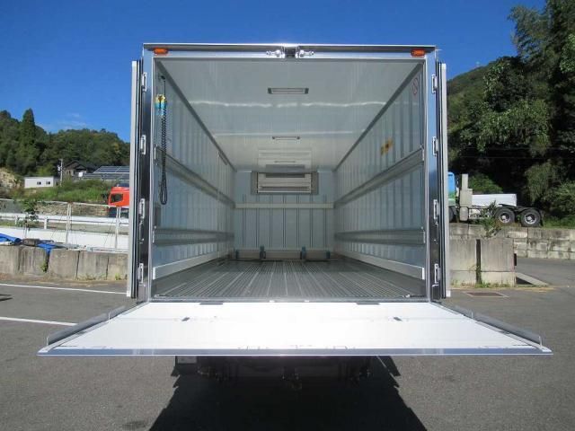 MITSUBISHI FUSOU FIGHTER 2025 Image 31