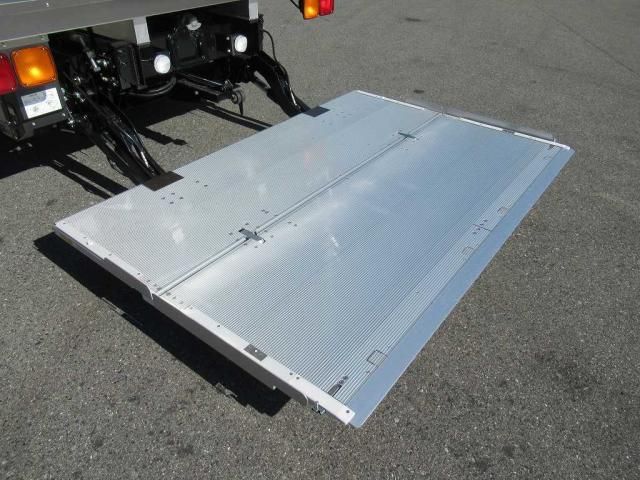 MITSUBISHI FUSOU FIGHTER 2025 Image 31