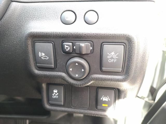 NISSAN NOTE 2017 Image 31