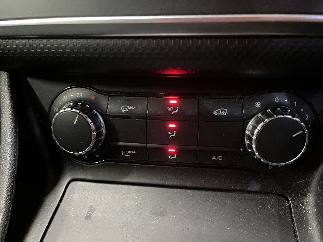 MERCEDES BENZ A CLAS 2013 Image 31