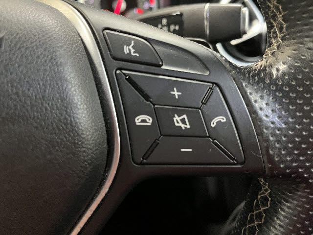 MERCEDES BENZ A CLAS 2013 Image 31