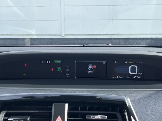 TOYOTA PRIUS 2018 Image 31