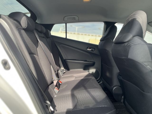 TOYOTA PRIUS 2018 Image 31