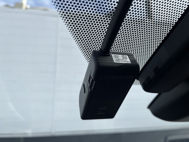 TOYOTA PRIUS 2018 Image 31