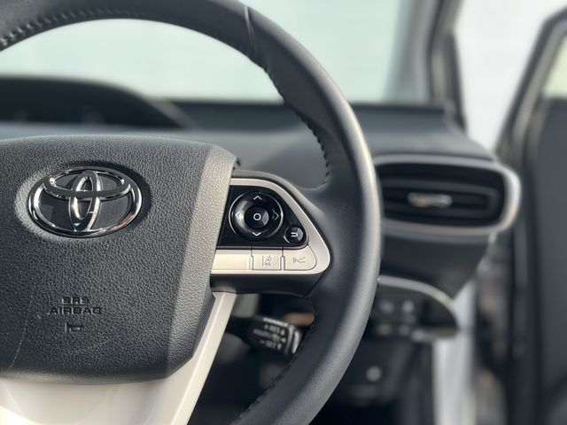 TOYOTA PRIUS 2018 Image 31