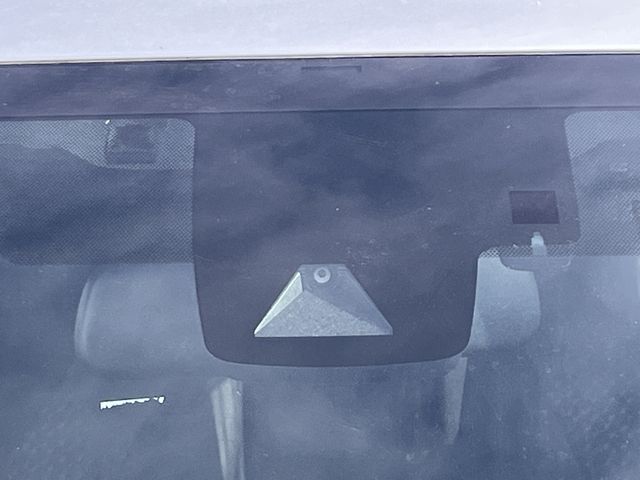 TOYOTA PRIUS 2018 Image 31