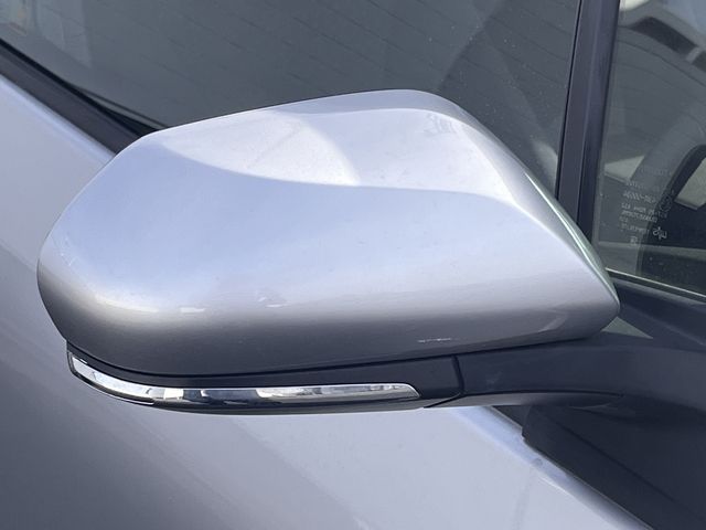 TOYOTA PRIUS 2018 Image 31