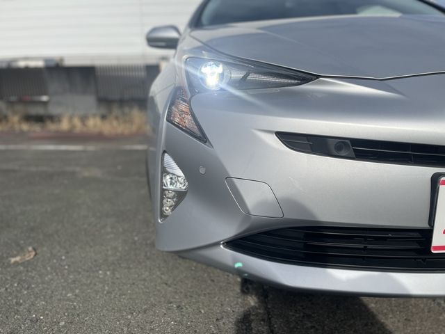 TOYOTA PRIUS 2018 Image 31