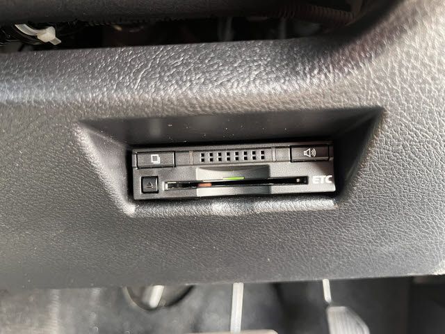 TOYOTA AURIS 2015 Image 31