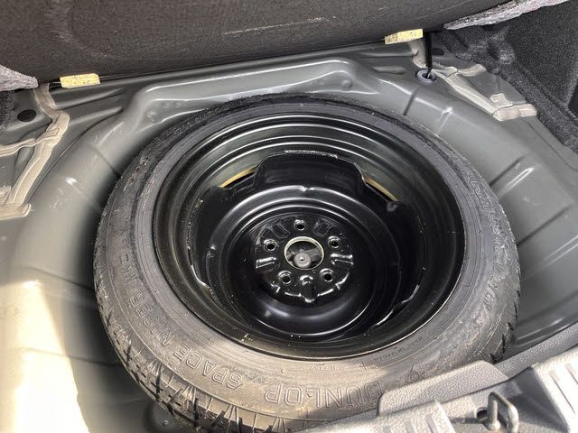 TOYOTA AURIS 2015 Image 31