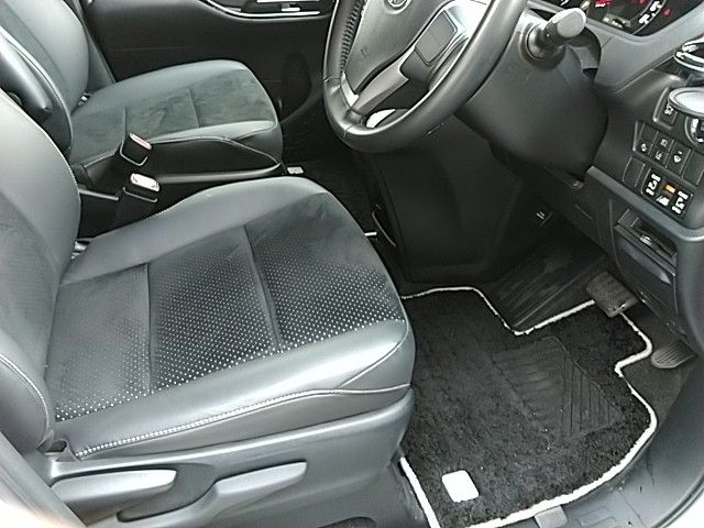 TOYOTA VOXY 4WD 2021 Image 31