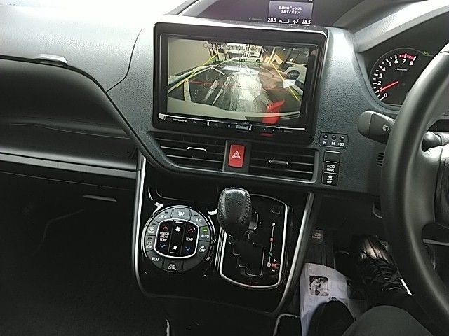 TOYOTA VOXY 4WD 2021 Image 31