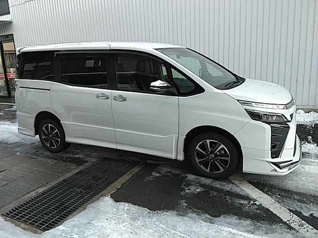 TOYOTA VOXY 4WD 2021 Image 31