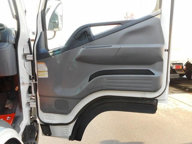 MITSUBISHI CANTER 2014 Image 31