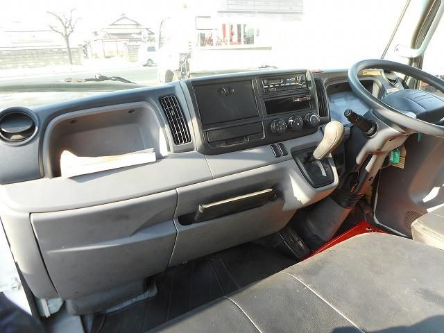 MITSUBISHI CANTER 2014 Image 31