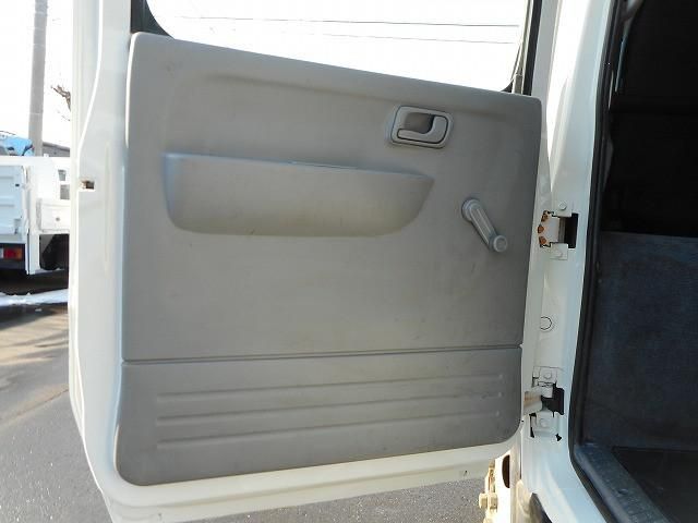 MITSUBISHI CANTER 2014 Image 31