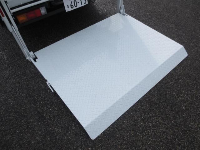 MITSUBISHI CANTER 2022 Image 31