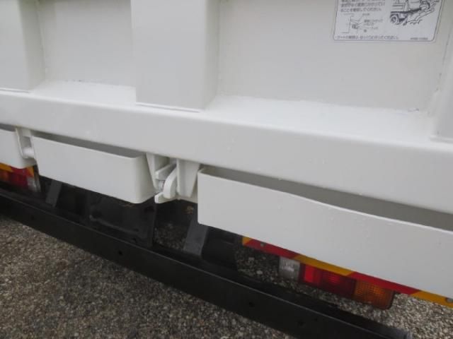 HINO DUTRO 2016 Image 31