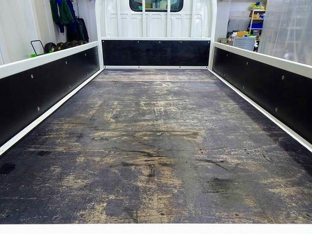 ISUZU ELF 2018 Image 31