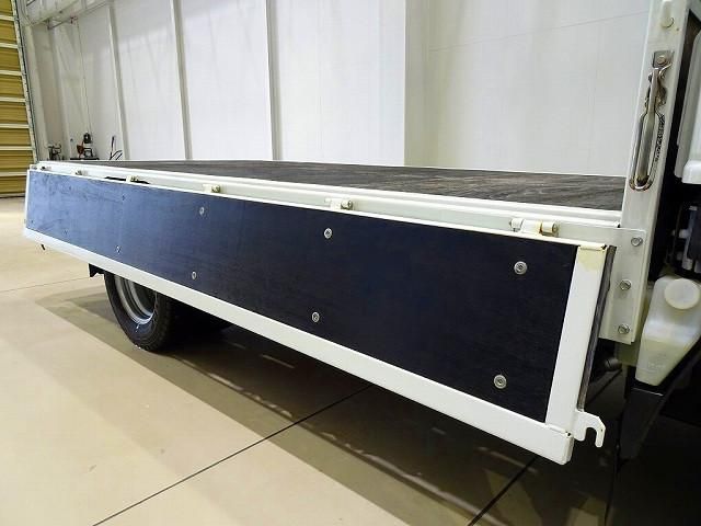 ISUZU ELF 2018 Image 31