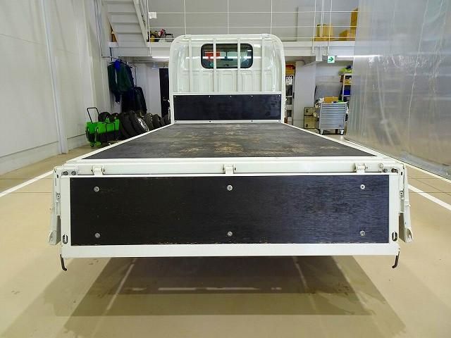 ISUZU ELF 2018 Image 31