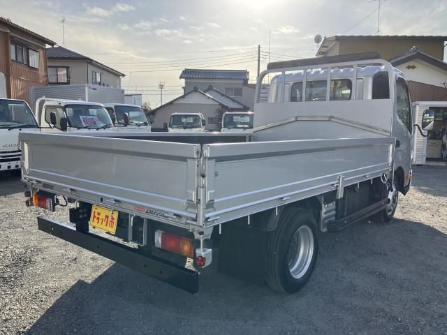 HINO DUTRO 2019 Image 31