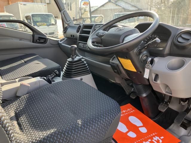 HINO DUTRO 2019 Image 31