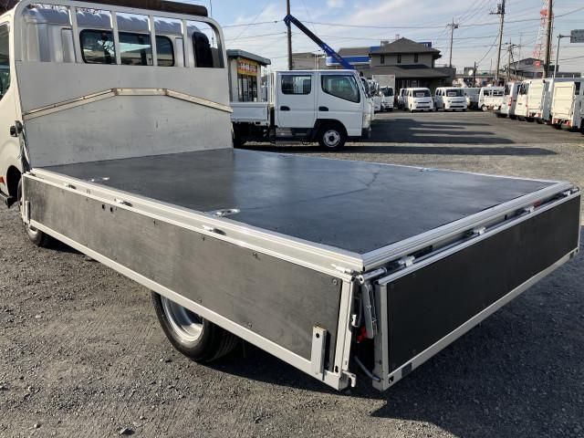 HINO DUTRO 2019 Image 31