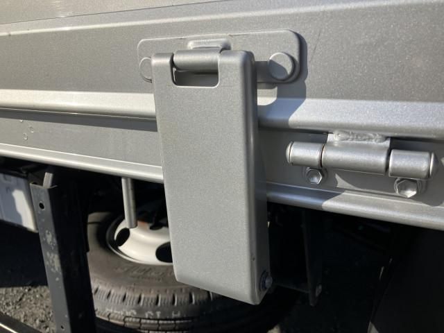 HINO DUTRO 2019 Image 31