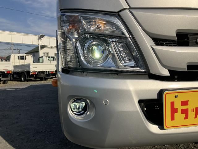 HINO DUTRO 2019 Image 31