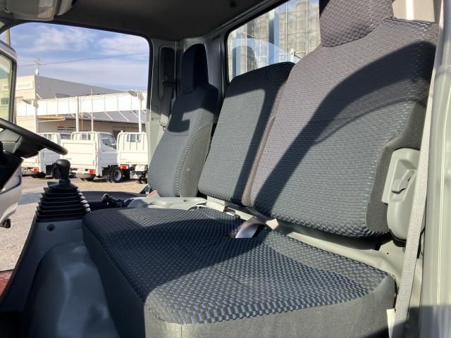 HINO DUTRO 2019 Image 31