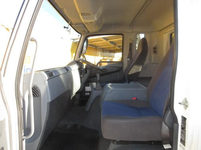 MITSUBISHI FUSOU FIGHTER 2015 Image 31