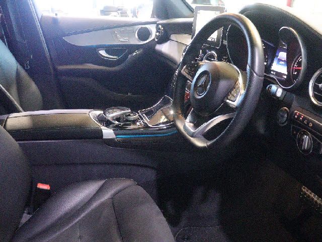 MERCEDES BENZ GLC CL 2017 Image 31