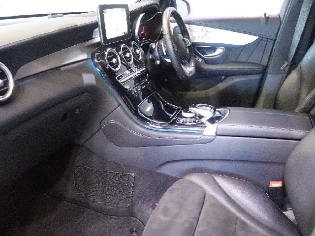 MERCEDES BENZ GLC CL 2017 Image 31