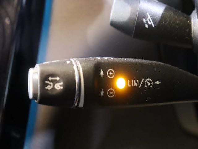 MERCEDES BENZ GLC CL 2017 Image 31