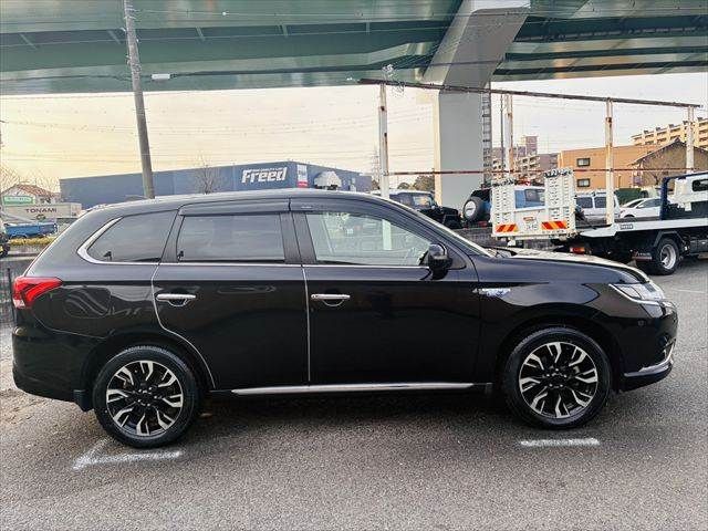 MITSUBISHI OUTLANDER PHEV 2017 Image 31