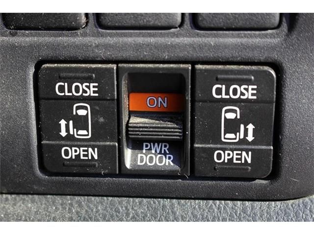 TOYOTA ESQUIRE 2015 Image 31