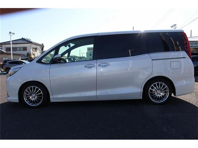 TOYOTA ESQUIRE 2015 Image 31