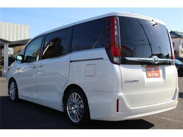 TOYOTA ESQUIRE 2015 Image 31