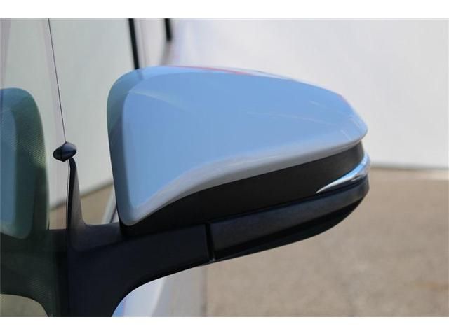 TOYOTA ESQUIRE 2015 Image 31