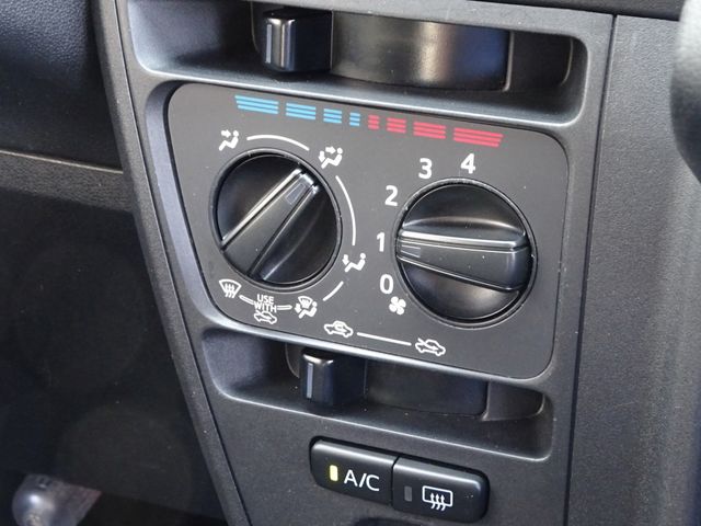 DAIHATSU HIJET CARGO 2021 Image 31