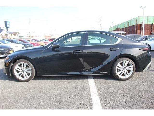 TOYOTA LEXUS IS300H 2021 Image 31