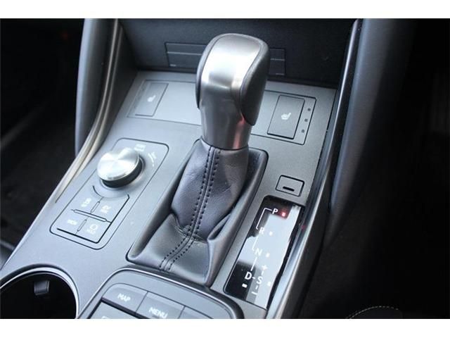 TOYOTA LEXUS IS300H 2021 Image 31