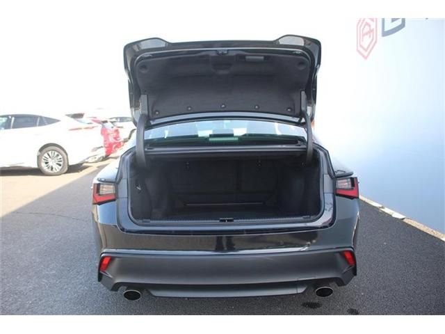 TOYOTA LEXUS IS300H 2021 Image 31