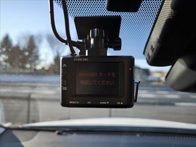 TOYOTA PRIUS 2019 Image 31