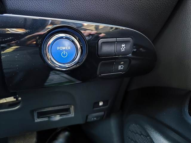 TOYOTA PRIUS 2019 Image 31