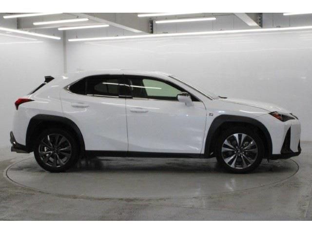 TOYOTA LEXUS UX200 2018 Image 31